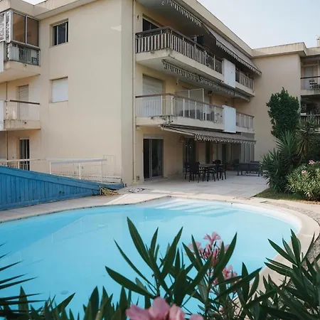 Luxury Setting With Private Pool * アンティーブ