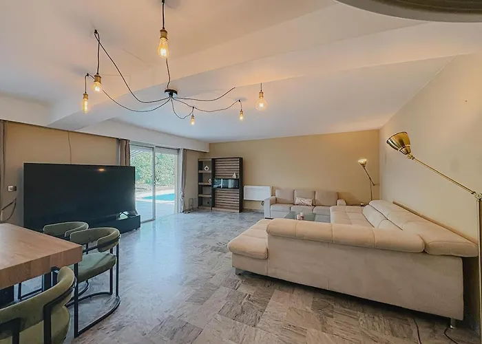 Luxury Setting With Private Pool * أنتيب